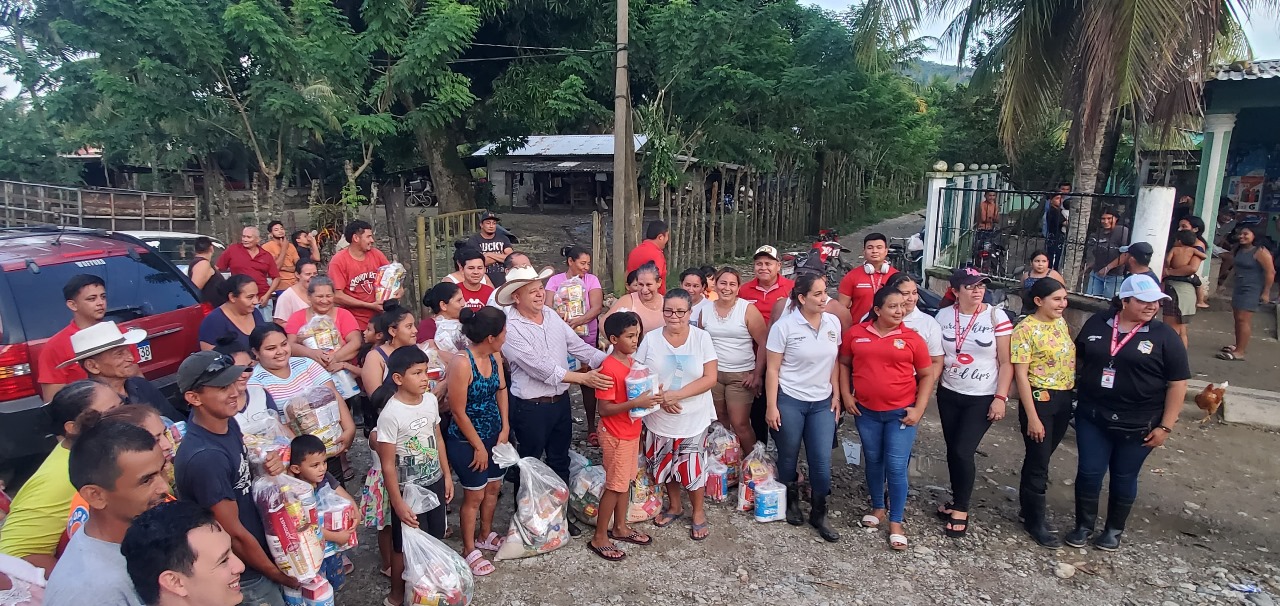  El Municipio de Arizona, Atlántida responde con solidaridad y trabajo tras el paso de la Tormenta Tropical Sara.